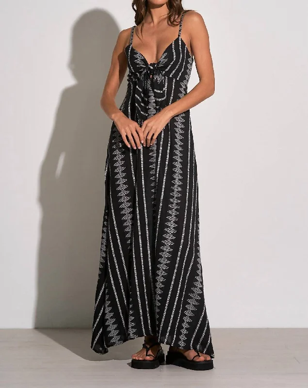 Unbeatable Prices Forever And Always Maxi Dress In Black/white