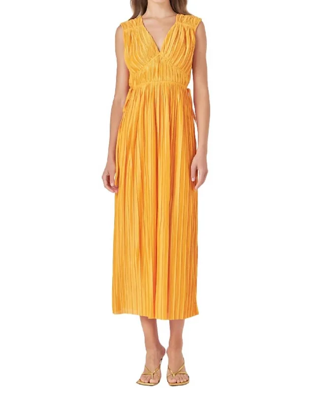 Wardrobe Refresh Fusion Midi Dress In Orange