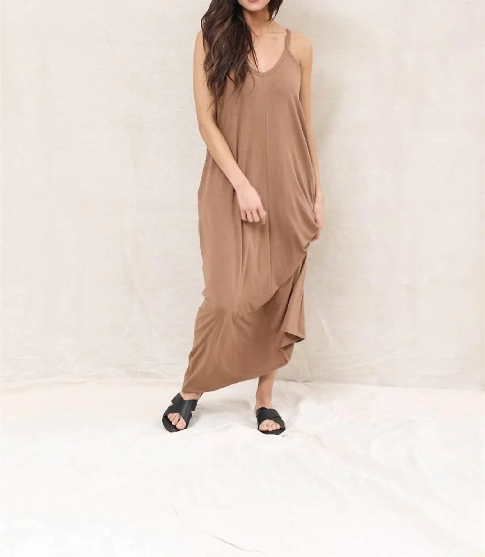 Fashion-Forward Outfits Everyday Maxi Dress In Deep Camel