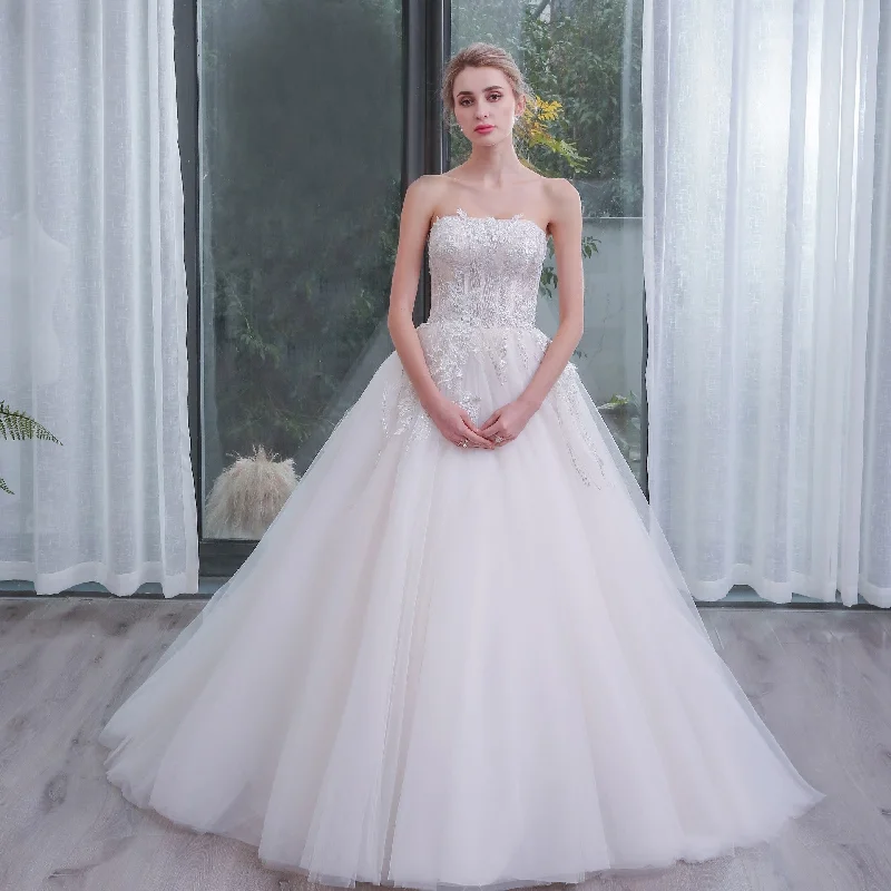 Spring Fling Sale Romantic Strapless Ballgown Wedding Dress Chic and Stunning