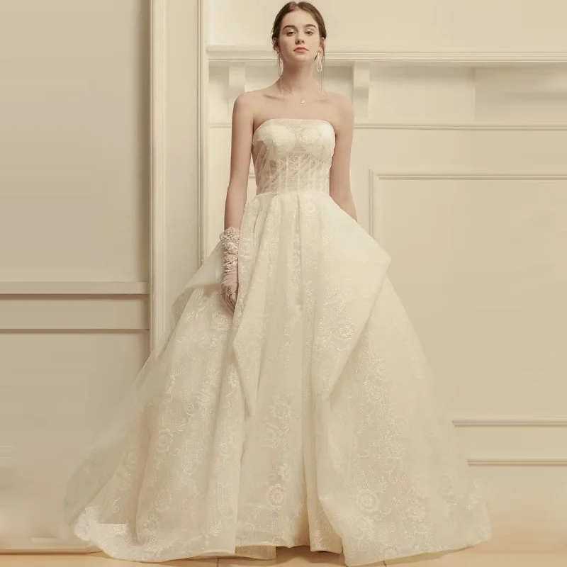 Latest Trends Strapless Straight Neckline Tulle A-line Wedding Dress