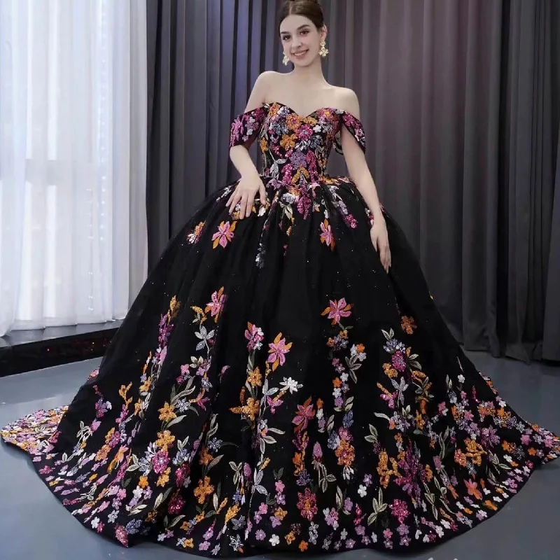 Limited - Stock High-end Vintage Black Handmade Sequins Lace Quinceanera Dress