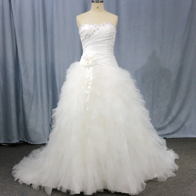 Fashion-Forward Outfits A Line Sweetheart Chapel Train Tulle Wedding Dress with Chapel Train