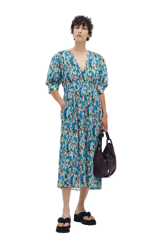 Summer Fashion V-Neck Midi Dress In Floral Azure Blue