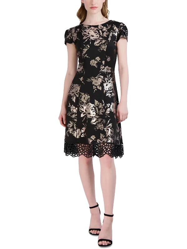 Fashion-Forward Womens Floral Print Knee Length Fit & Flare Dress