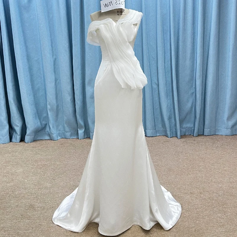 Trend Alert Sleek Simple Mermaid Wedding Dress with Ruffle Sleeve