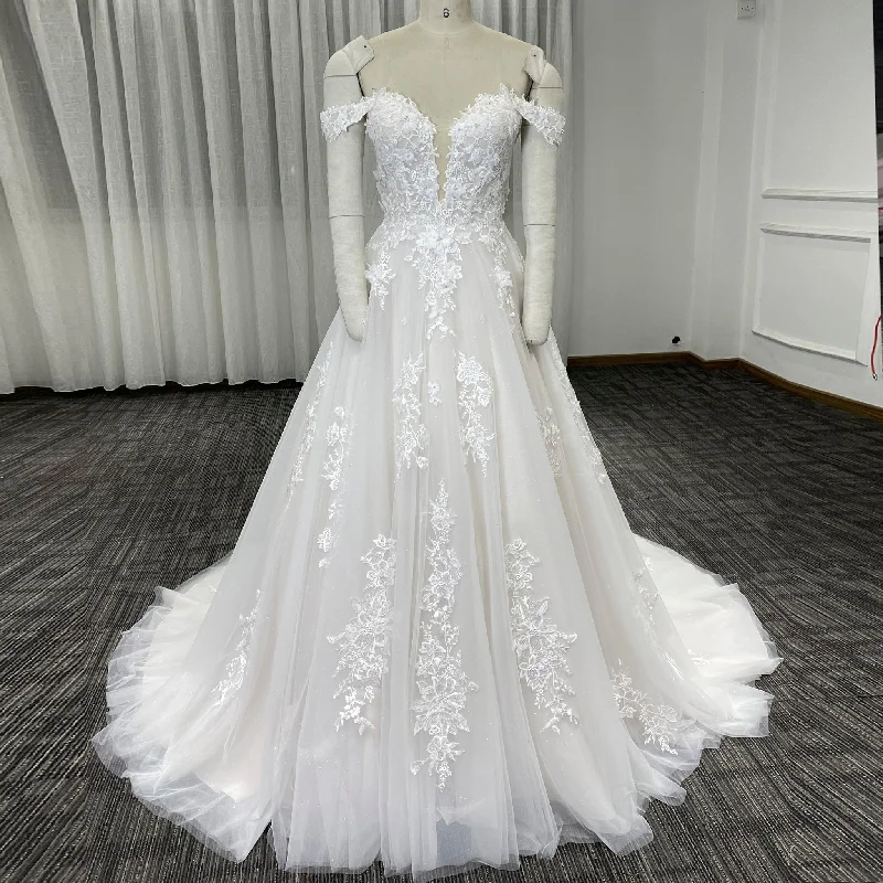 Chic Outfits Elegant Lace A-Line Wedding Dress with Off-the-Shoulder