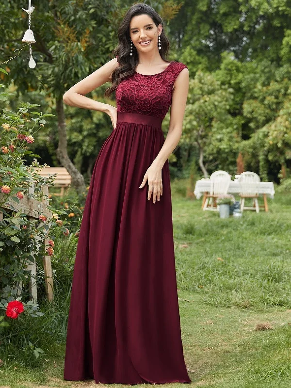 Latest Fashion Custom Size Wholesale Fahion Bridesmaid Dresses with Lace