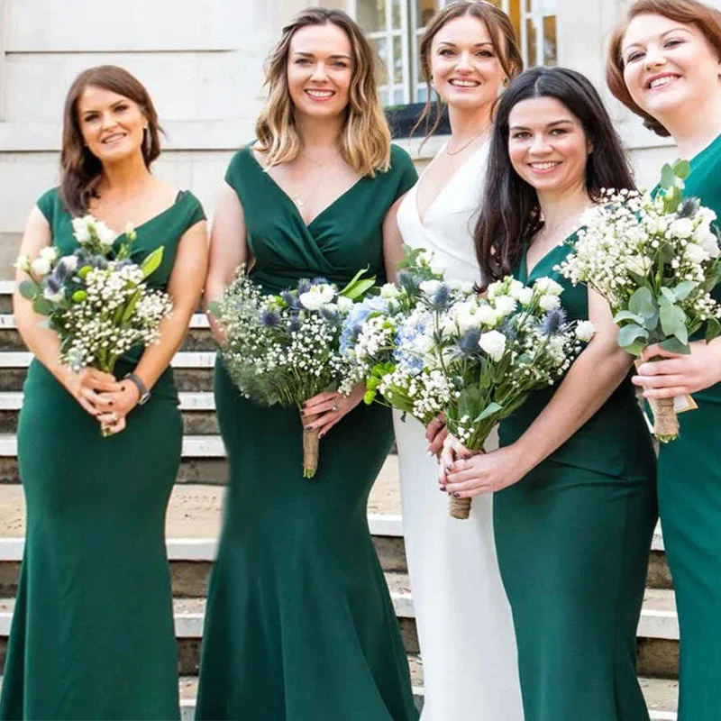 Limited-Time Offer Sleeveless Emerald Green V-neck Sexy Mermaid Long Satin Bridesmaid Dresses, BD3277