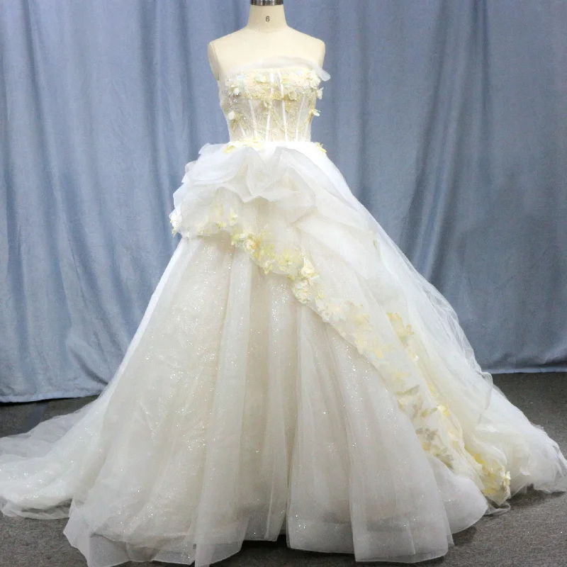 Mid - Season Sale Ballgown Appliqued Strapless Tulle Wedding Dress With Flower