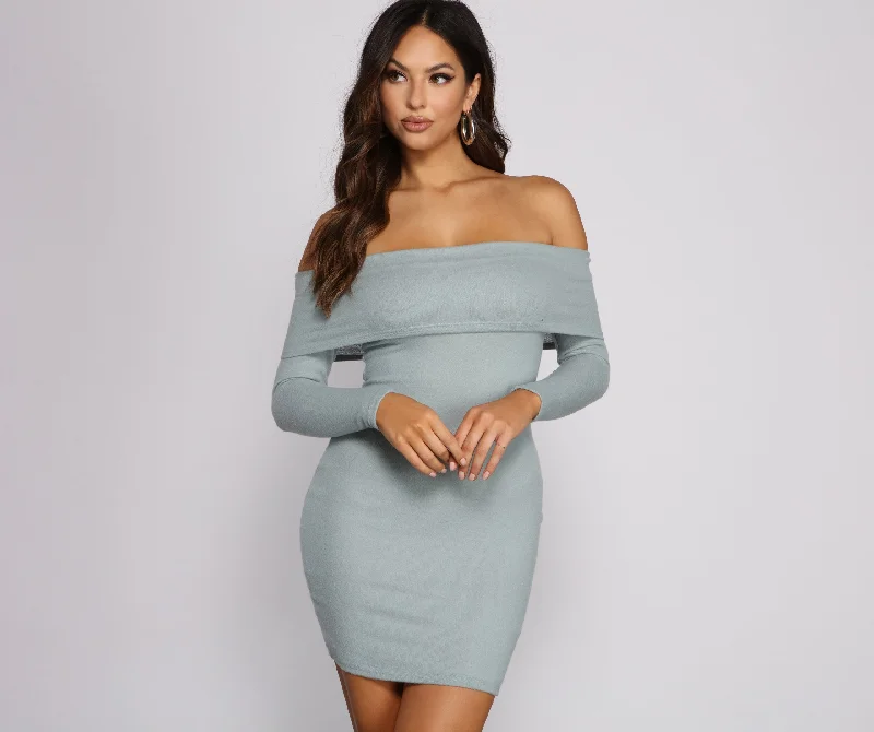 Chic Styles Keep It Chill Off Graceful The Shoulder Mini Dress