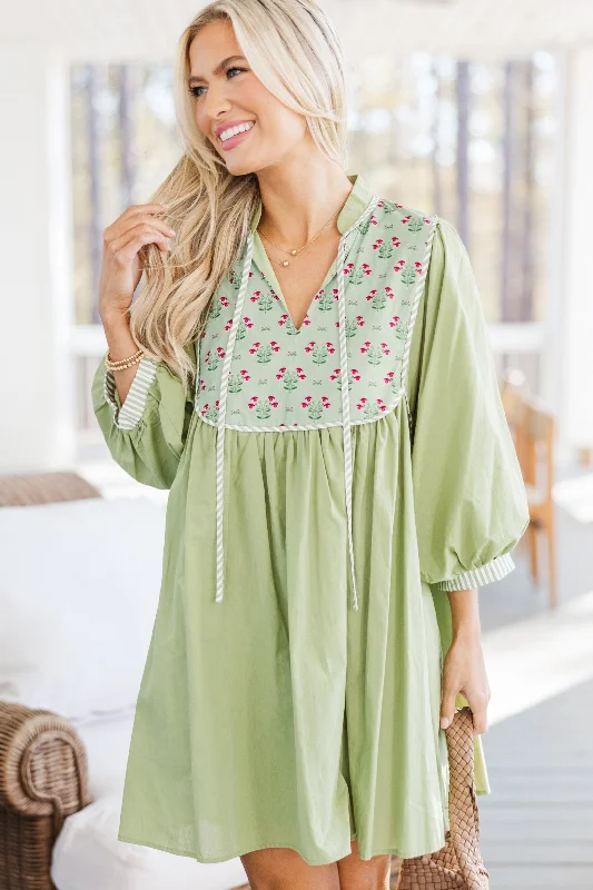 Spring Fling Sale The Finesse Olive Green Medallion Dress